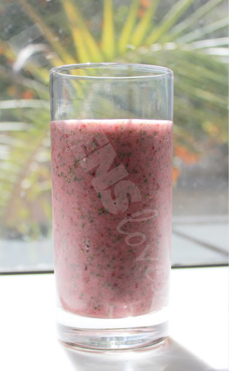 chia+smoothie, strawberry+smoothie, chia+seeds, smoothie+recipe, healthy+smoothie, super+foods, easy+smoothie +ecipe